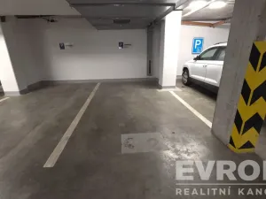 Pronájem kanceláře, Pardubice - Zelené Předměstí, třída Míru, 17 m2