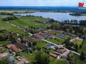 Prodej pozemku pro bydlení, Lišov - Vlkovice, 886 m2