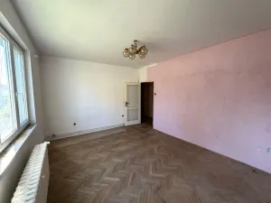 Prodej bytu 2+1, Nová Role, Tovární, 60 m2
