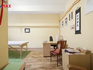 Prodej obchodního prostoru, Karlovy Vary, Jugoslávská, 142 m2