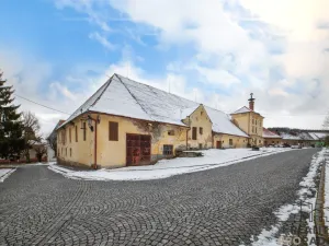 Prodej obchodního prostoru, Chudenice, Mírové nám., 1906 m2