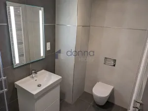 Pronájem bytu 1+kk, Praha, Poděbradská, 35 m2