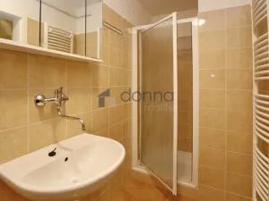 Pronájem bytu 3+kk, Praha, Rumunská, 68 m2