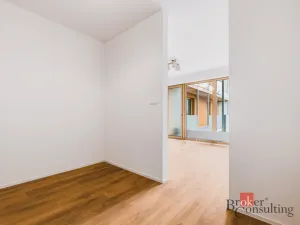 Pronájem bytu 1+kk, Plzeň - Východní Předměstí, Zahradní, 42 m2