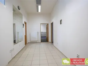 Prodej kanceláře, Chrudim - Chrudim IV, Lupáčova, 612 m2