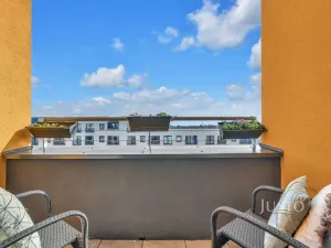 Prodej bytu 2+kk, Praha - Uhříněves, Oty Bubeníčka, 45 m2