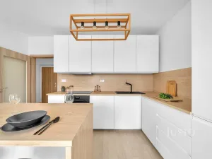 Prodej bytu 2+kk, Praha - Uhříněves, Oty Bubeníčka, 45 m2