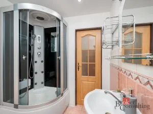 Prodej bytu 4+1, Liberec - Liberec VI-Rochlice, Dobiášova, 98 m2