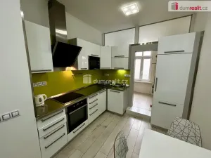 Pronájem bytu 1+1, Karlovy Vary, Jízdárenská, 38 m2