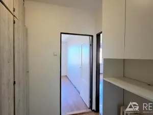 Prodej bytu 3+1, Praha - Vinohrady, náměstí Míru, 62 m2