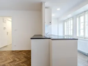 Pronájem bytu 2+1, Praha - Malá Strana, Újezd, 56 m2