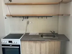 Pronájem bytu 1+1, Praha - Malá Strana, Šeříková, 34 m2