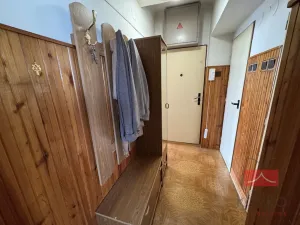 Prodej bytu 2+1, Divišov, Na Sídlišti, 47 m2