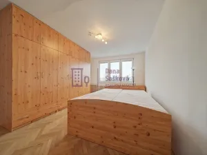 Pronájem bytu 2+1, Jindřichův Hradec - Otín, 59 m2