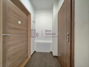 Pronájem bytu 1+kk, Jindřichův Hradec - Jindřichův Hradec III, sídliště Vajgar, 23 m2