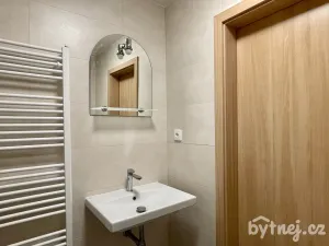 Pronájem bytu 1+kk, Hranice - Hranice I-Město, Jiřího z Poděbrad, 27 m2