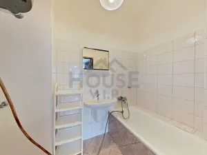 Prodej bytu 2+kk, Praha - Břevnov, Za Strahovem, 50 m2