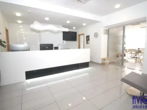 Pronájem kanceláře, Praha - Smíchov, Bozděchova, 213 m2