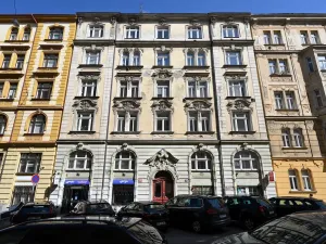 Pronájem bytu 1+kk, Praha - Holešovice, Janovského, 50 m2