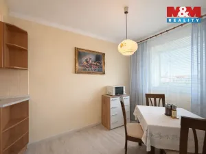 Prodej bytu 3+1, Praha - Horní Měcholupy, Parmská, 72 m2