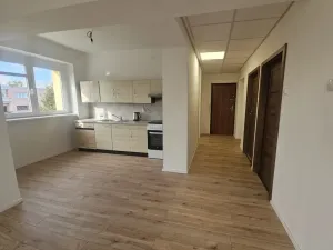 Prodej bytu 3+1, Kladno, Kordačova, 77 m2