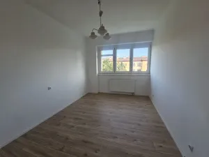 Prodej bytu 3+1, Kladno, Kordačova, 77 m2