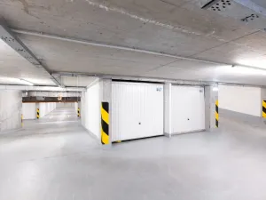 Prodej garáže, Praha - Smíchov, Tomkova, 19 m2