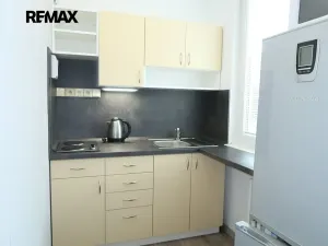 Pronájem bytu 1+kk, Praha - Modřany, Plevenská, 32 m2