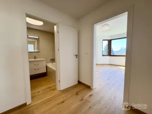 Pronájem bytu 2+kk, Karlovy Vary, Tyršova, 67 m2