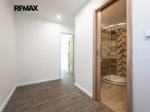 Pronájem bytu 2+kk, Odolena Voda, V Malém háji, 48 m2