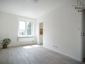 Pronájem bytu 1+kk, Olomouc, Valdenská, 25 m2