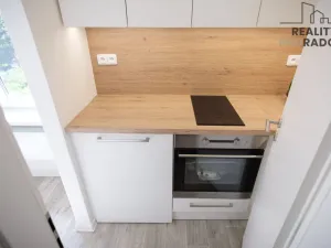 Pronájem bytu 1+kk, Olomouc, Valdenská, 25 m2