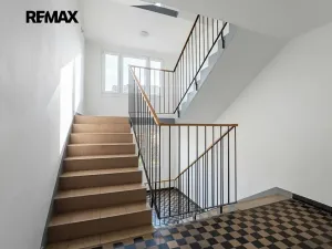 Prodej bytu 3+1, Praha - Malešice, Počernická, 72 m2