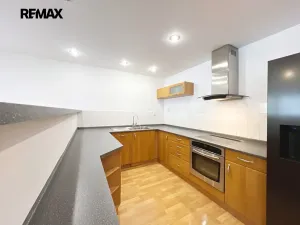 Pronájem bytu 3+kk, Praha - Holešovice, Přístavní, 101 m2