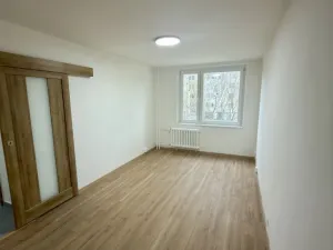 Pronájem bytu 2+kk, Louny, Školní, 40 m2