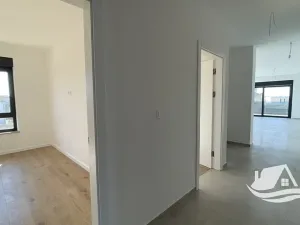 Prodej bytu 4+kk, Tribunj, Chorvatsko, 105 m2