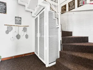 Prodej rodinného domu, Ostrov, Krušnohorská, 340 m2