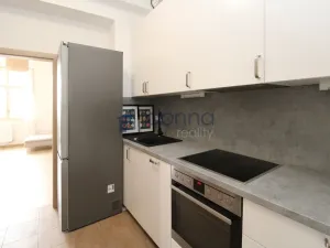 Pronájem bytu 2+kk, Praha, Na pecích, 48 m2