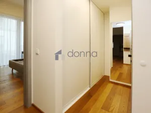 Pronájem bytu 3+kk, Praha, Křižíkova, 105 m2