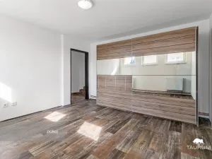 Prodej bytu 3+1, Hlohová, 92 m2