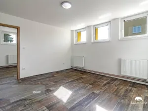 Prodej bytu 3+1, Hlohová, 92 m2