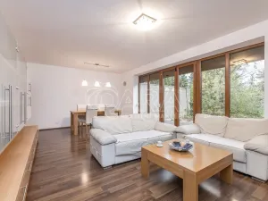 Prodej rodinného domu, Zbuzany, Lomená, 162 m2