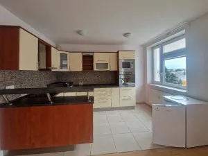 Pronájem bytu 1+kk, Praha - Kamýk, Novodvorská, 49 m2