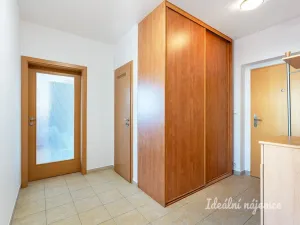 Pronájem bytu 3+kk, Praha - Letňany, Bechlínská, 68 m2