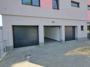 Pronájem garáže, Jihlava, U Cihelny, 16 m2