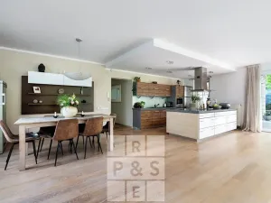 Prodej rodinného domu, Průhonice, Pod Valem II., 243 m2