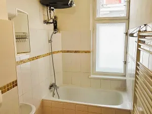 Pronájem bytu 2+1, Praha - Žižkov, Ambrožova, 55 m2