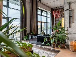 Prodej atypického bytu, Praha - Modřany, Československého exilu, 277 m2