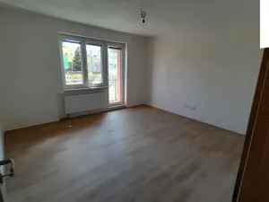 Prodej bytu 3+kk, Hrochův Týnec, Sídliště, 64 m2