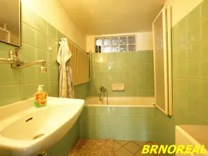 Prodej rodinného domu, Želeč, 237 m2